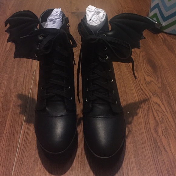 Iron Fist Shoes - NIB Iron Fist Bat Royalty Wing Boots