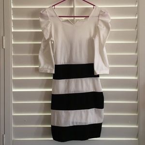 [5 for $25] Black and white quarter sleeve dress