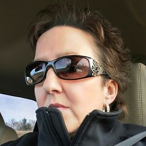 Meet your Posher, Sandy