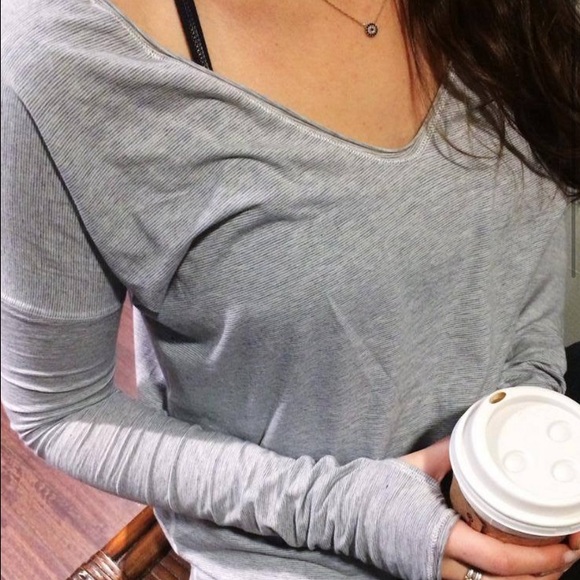Lululemon Flip Your Dog top!