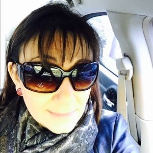 Meet your Posher, Sharon