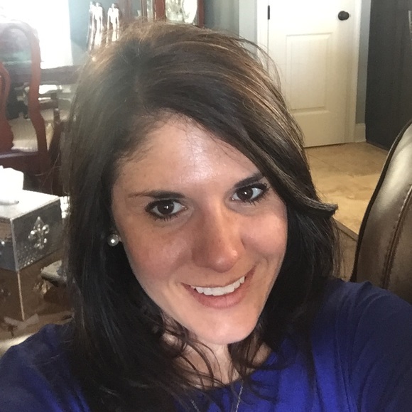 Meet your Posher, Stephanie