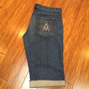 7 for all mankind crop A pocket jean.