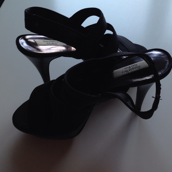 Heels - Picture 2 of 4