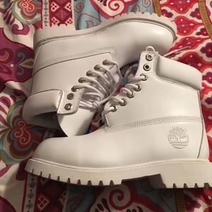 All White Timberland Boots (WATERPROOF)