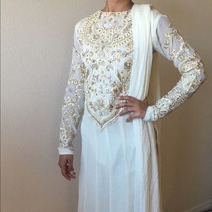Unique Indian outfit perfect for wedding. NWOT
