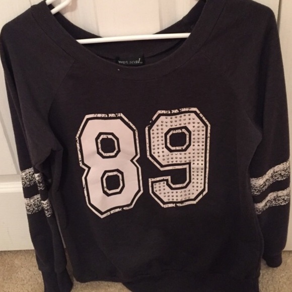 Jersey type sweater ❤️