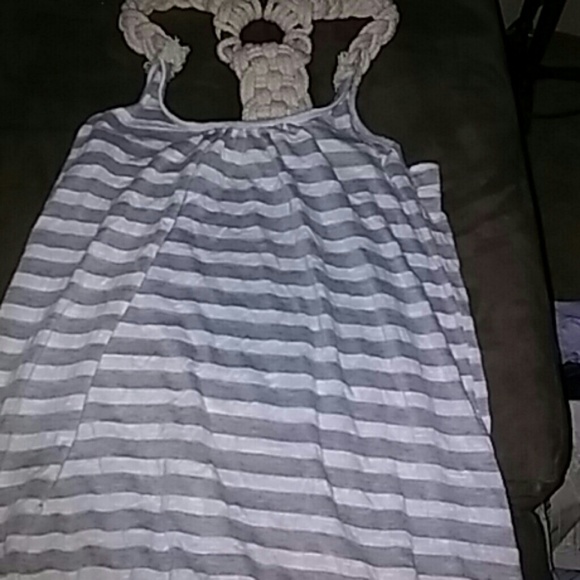 Tank top - Picture 2 of 3