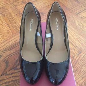New Merona Melanie black pumps
