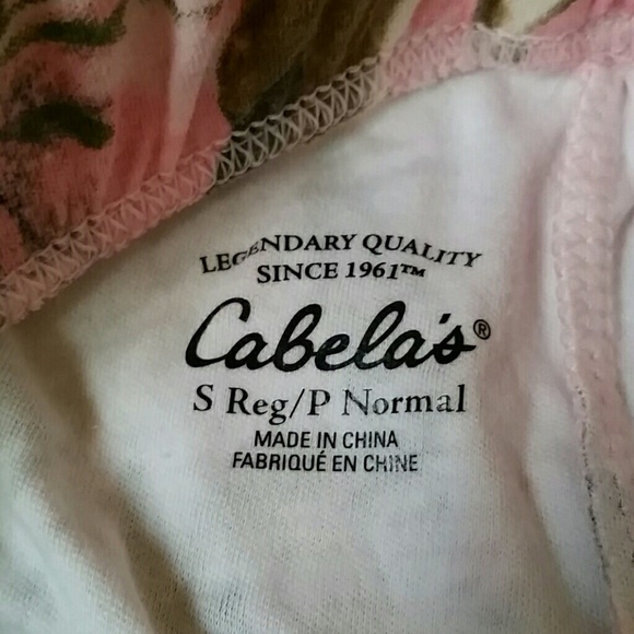 Cabellas pink camo crops - Picture 2 of 3