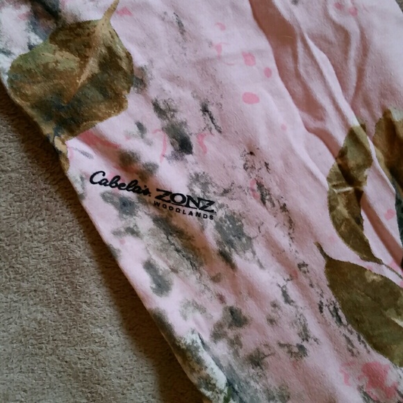Cabellas pink camo crops - Picture 3 of 3