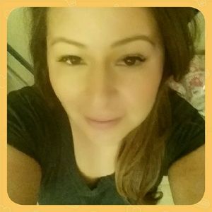 Meet your Posher, Lorena