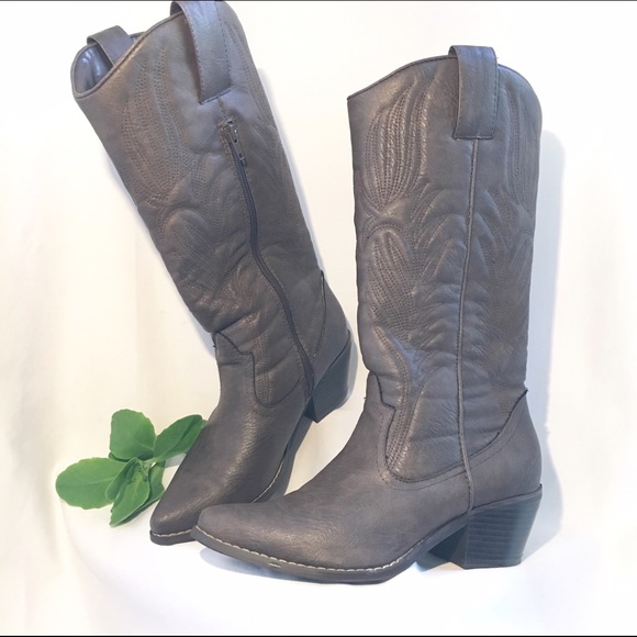 Woman's Zip Up Vegan Leather Cowboy Boot 🐮