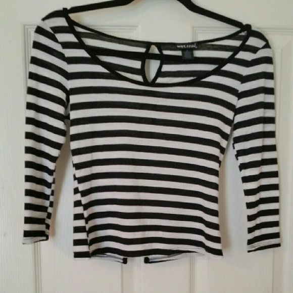 Cropped shirt.