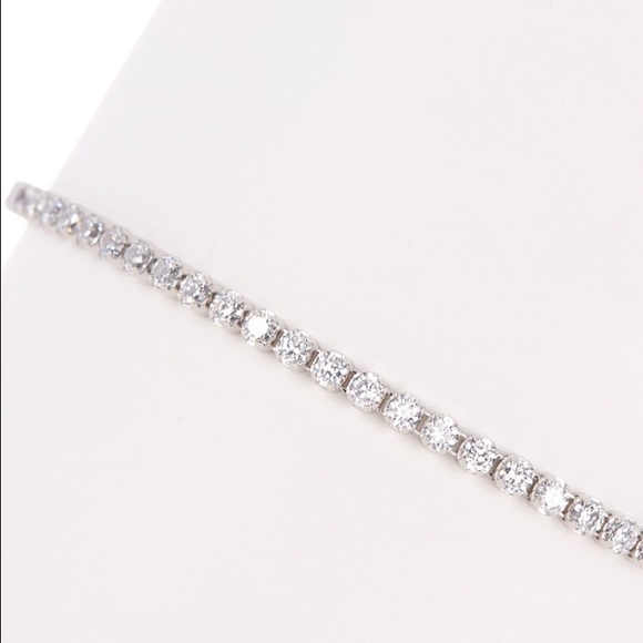 Beautiful cz diamond tennis bracelet