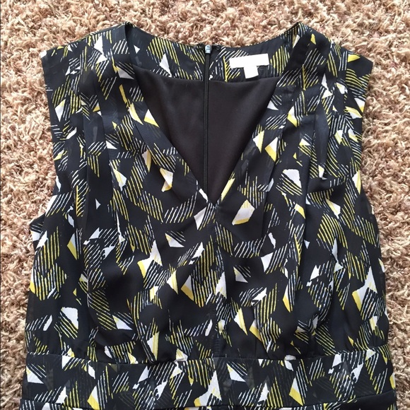 ❌ SOLD ❌ Abstract black/white/yellow print dress - Picture 2 of 2