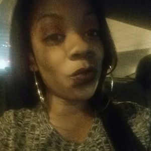 Meet your Posher, Justina