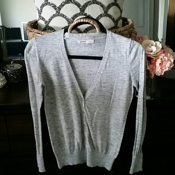 ❤SOLD❤ $5 SALE Button up cardigan.