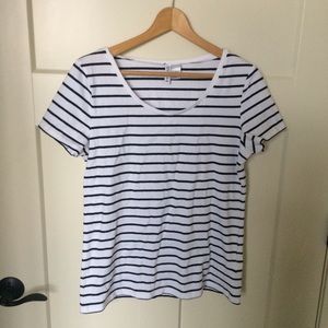White and black stripe t shirt