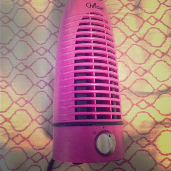 SOLD Chill out desk fan 2 speed.