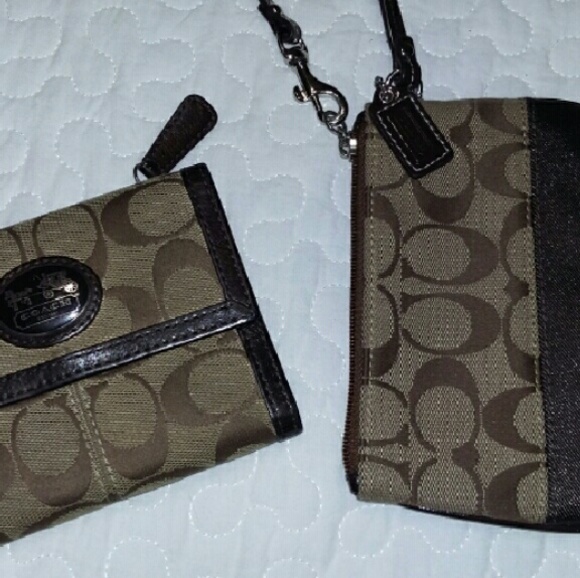2 coach wallets. Like new. - Picture 1 of 3