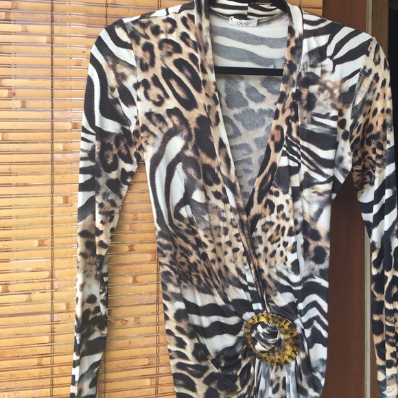 Cache Leopard Print Top! - Picture 4 of 4