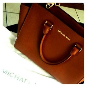 Large, cognac Michael Kors Selma handbag. Trade!?