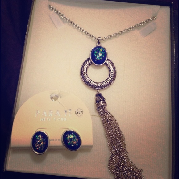 Silver and blue accent earrings and necklace