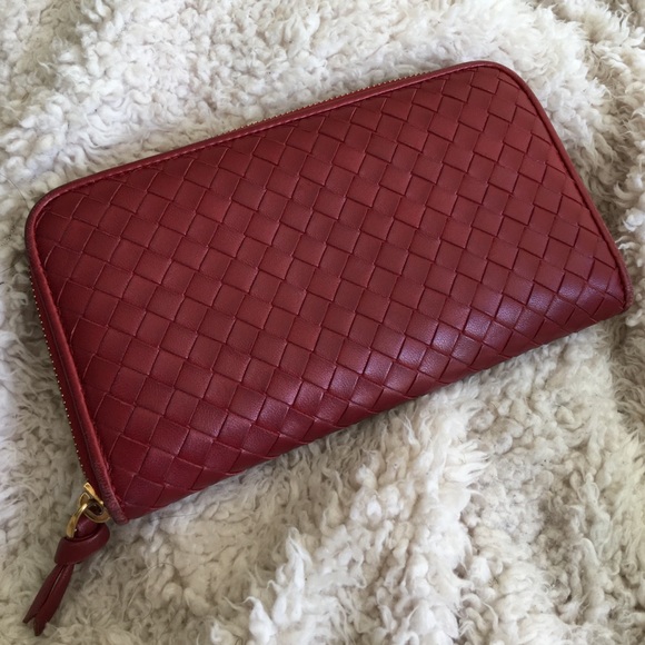 Bottega Veneta Zip around Wallet - Picture 1 of 4