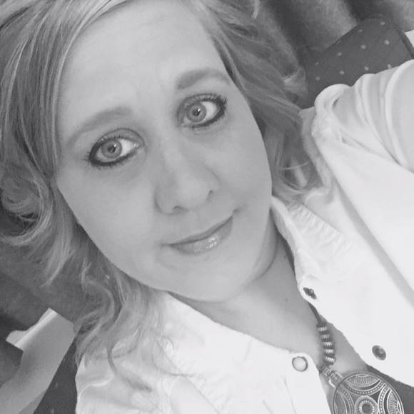 Meet your Posher, Jeneane - Picture 1 of 1