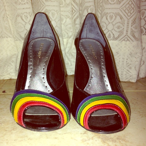 BCBG patent leather with color detail