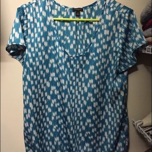 Ann Taylor blue patterned blouse