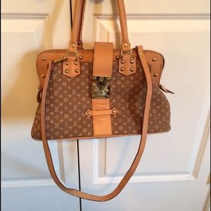 Louis Vuitton purse