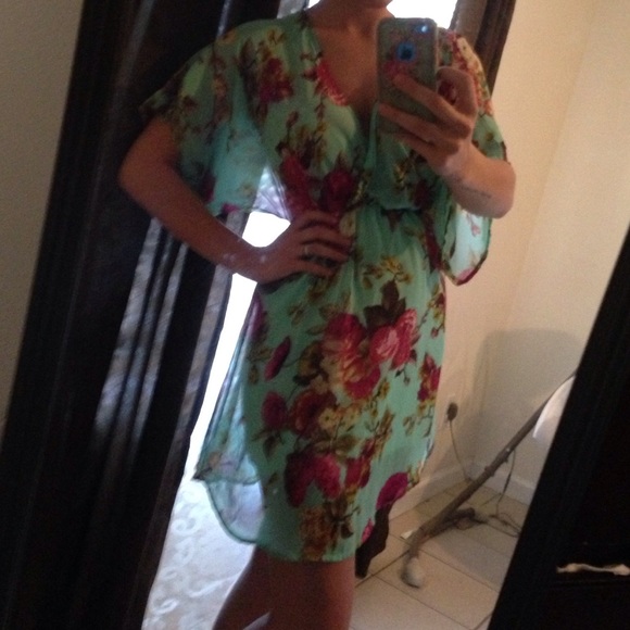 ‼️one hr sale‼️Turquoise Pink Chiffon Floral Dress