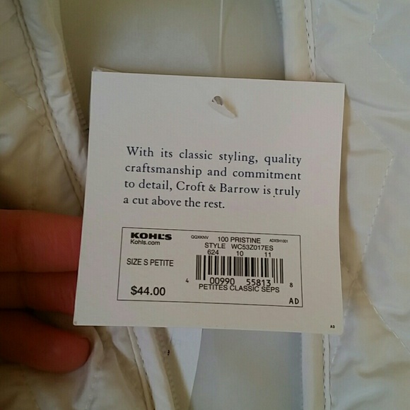 NOT FOR SALE White puffy vest - Picture 2 of 4