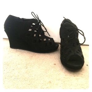 Black Velvet Wedges