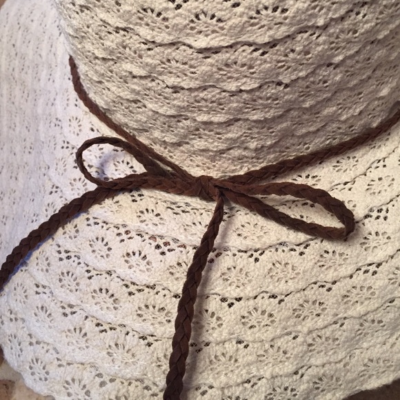 Floppy Sun Hat - Picture 2 of 3