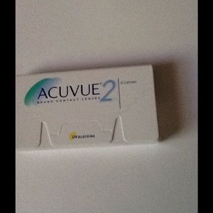 Acuvue2 contact lenses