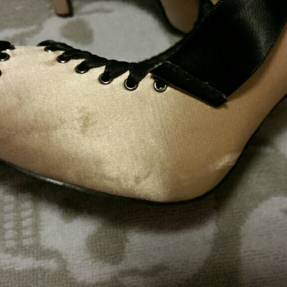 Shoes - Picture 3 of 4