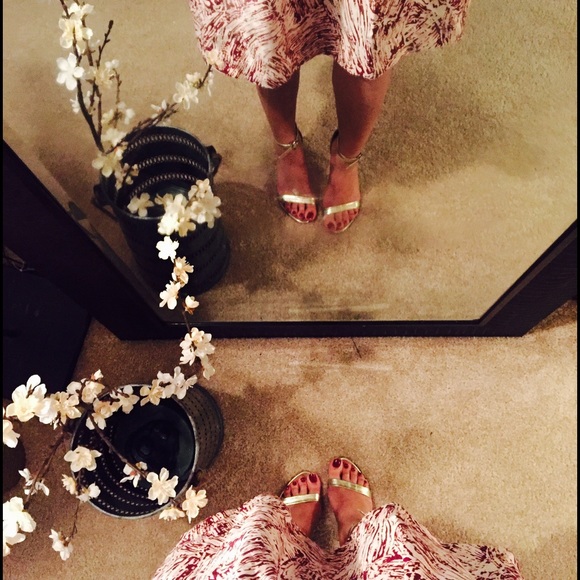 Knee length skirt