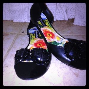 Flirty and fun spring/ summer flats!