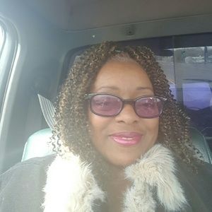 Meet your Posher, Marcia