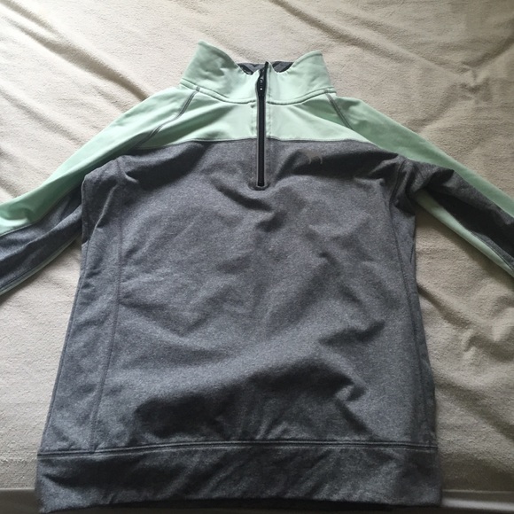 PINK hoodie only used once, mint color!