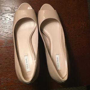 Cole Haan nude pumps