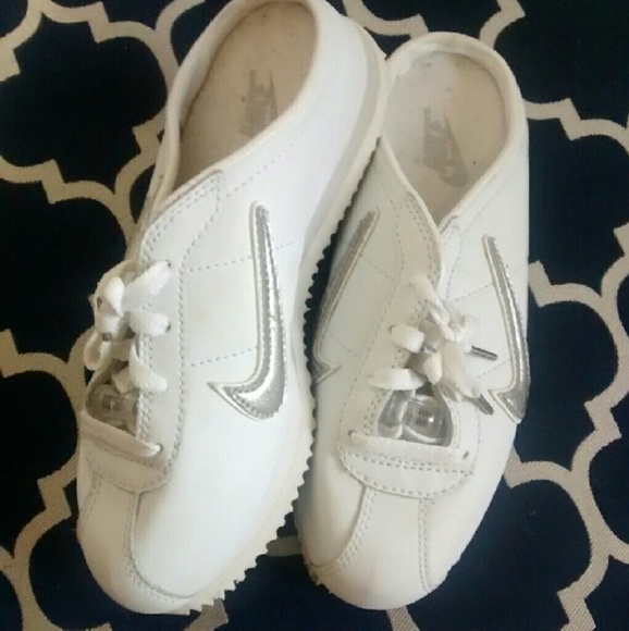 Vintage Nike slides/mules!!
