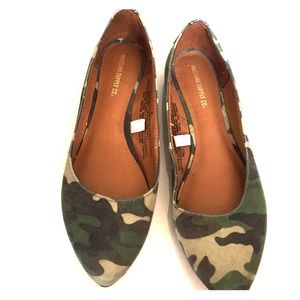 Camo flats