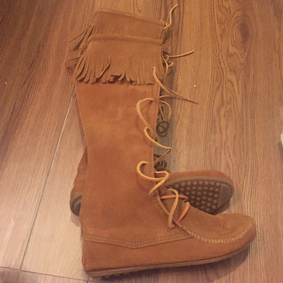 Minnetonka Lace up Boot - Picture 1 of 4