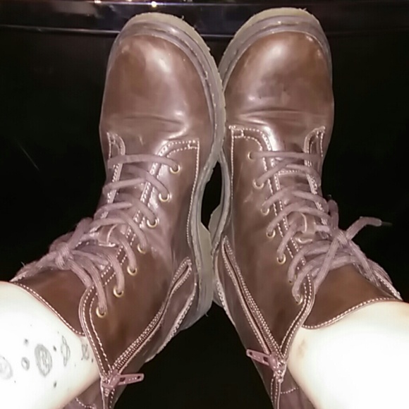 Leather boots - Picture 1 of 3