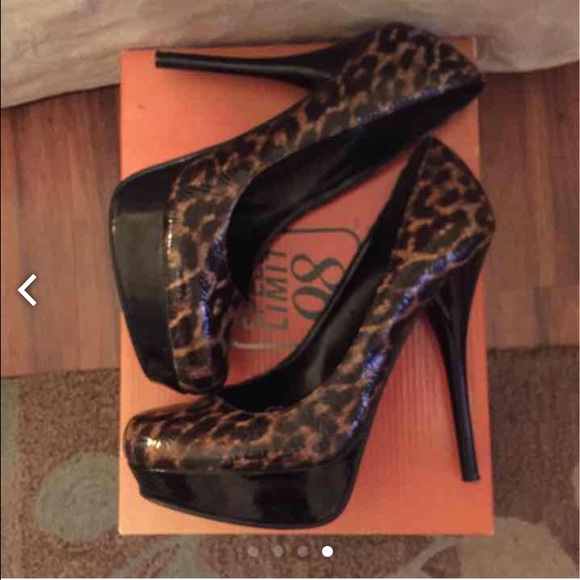 Shoes - Picture 4 of 4