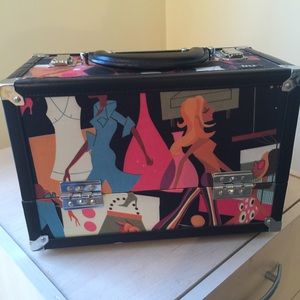 Makeup train case